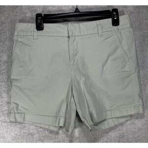 G H Bass and Co Bass Women’s Shorts. Size 8 Light Sea Green Flat Front Belt Loop